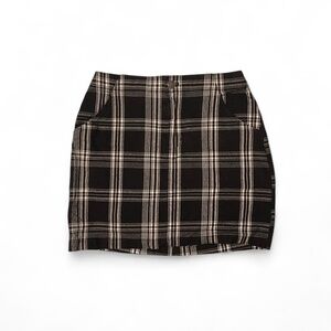 Hollister black and white plaid skirt